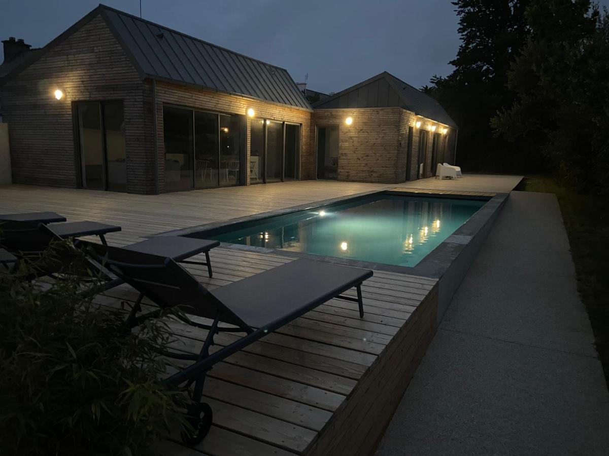 Magnifique Villa Avec Piscine, A 5 Min Des Plages Landunvez Kültér fotó